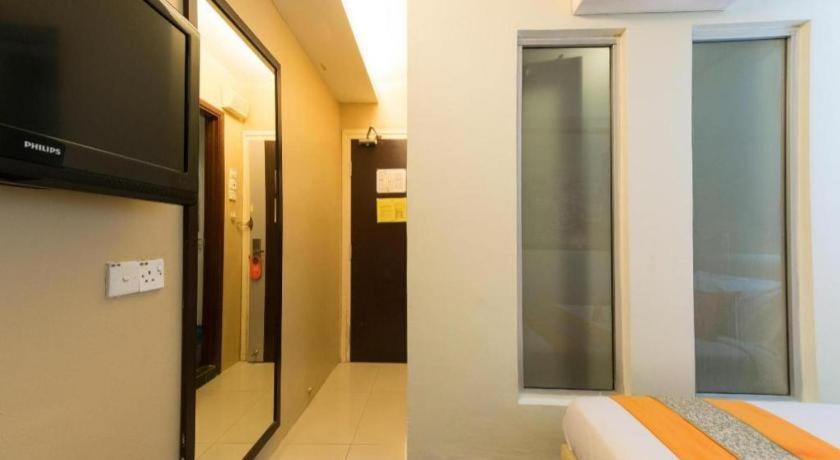 Oyo 126 Rae Hotel Kuala Lumpur Exterior photo