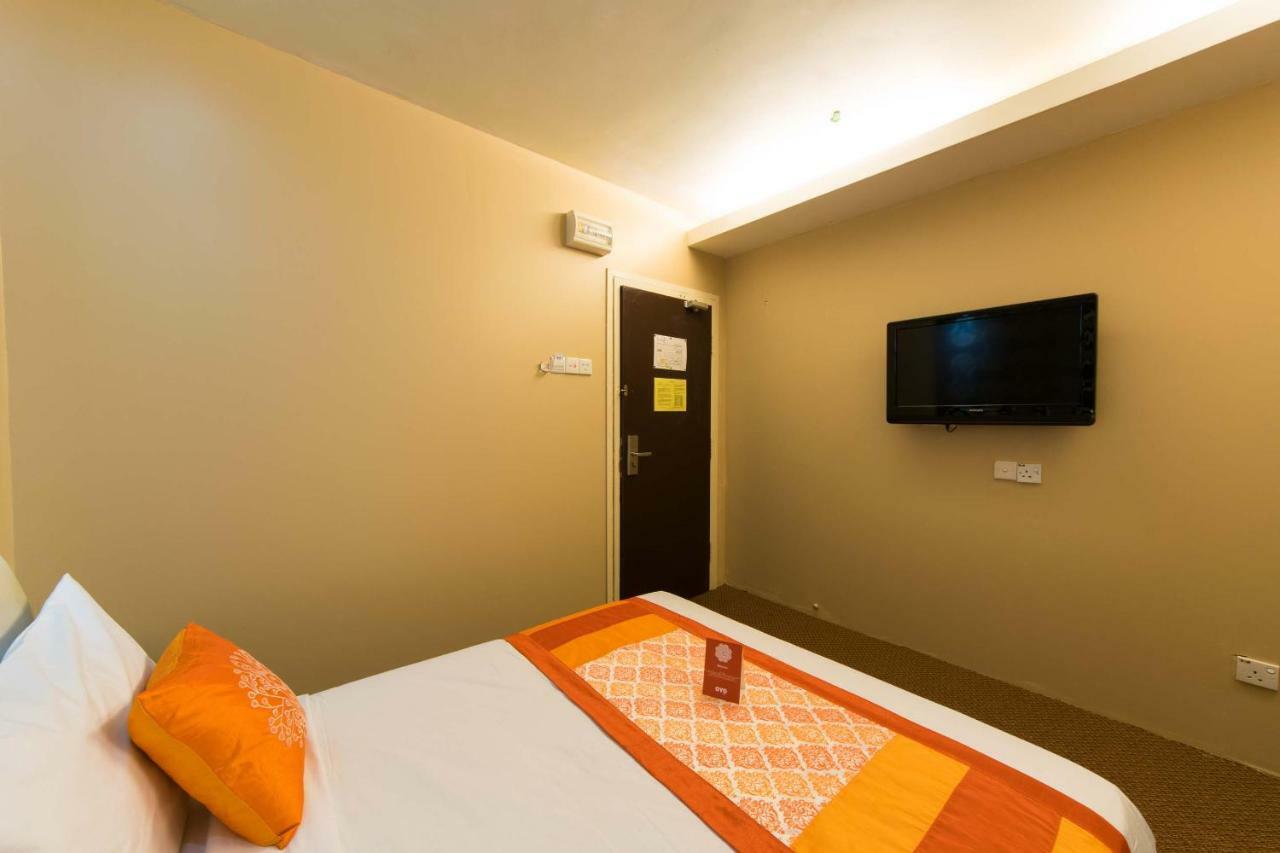 Oyo 126 Rae Hotel Kuala Lumpur Exterior photo